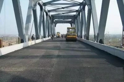 橋面防水混凝土及柔性防水層的施工方法.jpg 橋面防水混凝土及柔性防水層的施工方法.jpg